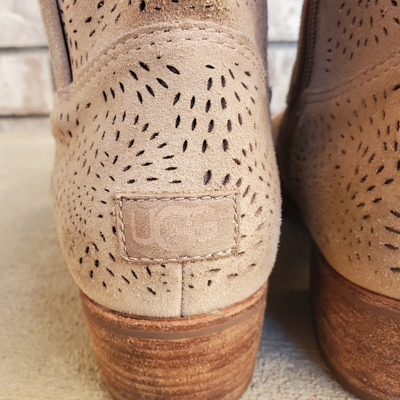 UGG Darling Seaweed perforated suede ankle women's boots 1007142 - Picture 8 of 16